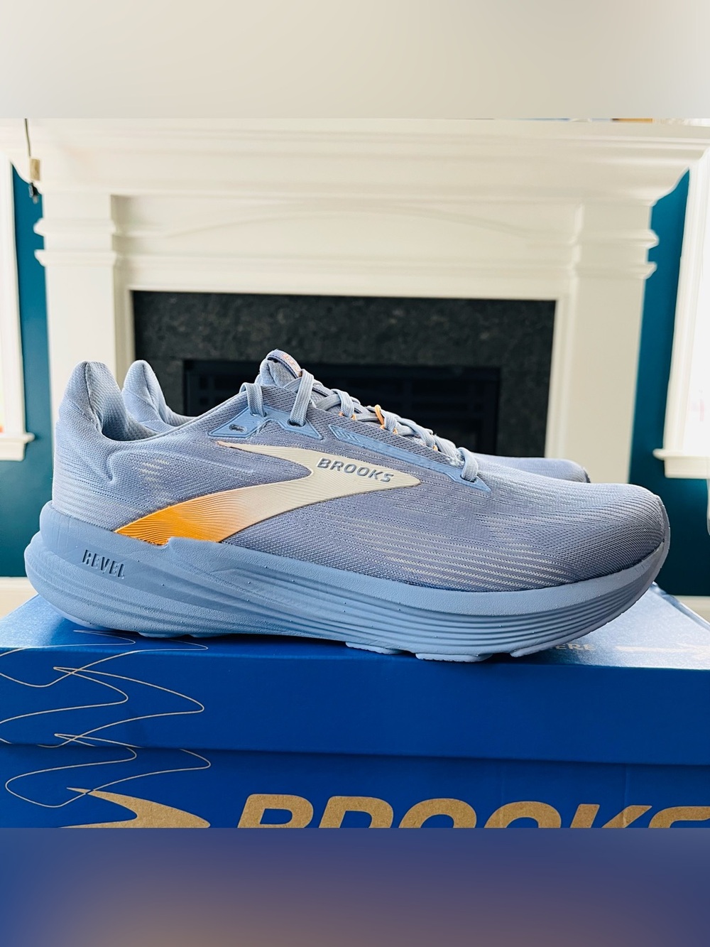 Sz 10 Brooks Revel 8 Women's Sneaker Blue Heron/Coconut/Orange 120456-1B-481